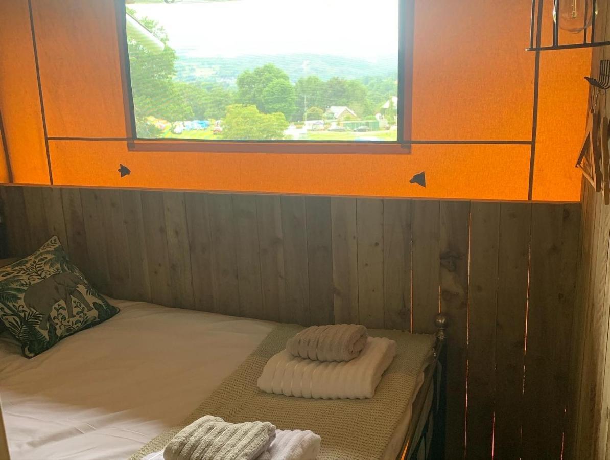Mountain View Safari Tent With Hot Tub In The Heart Of Snowdonia Dolgellau Eksteriør bilde